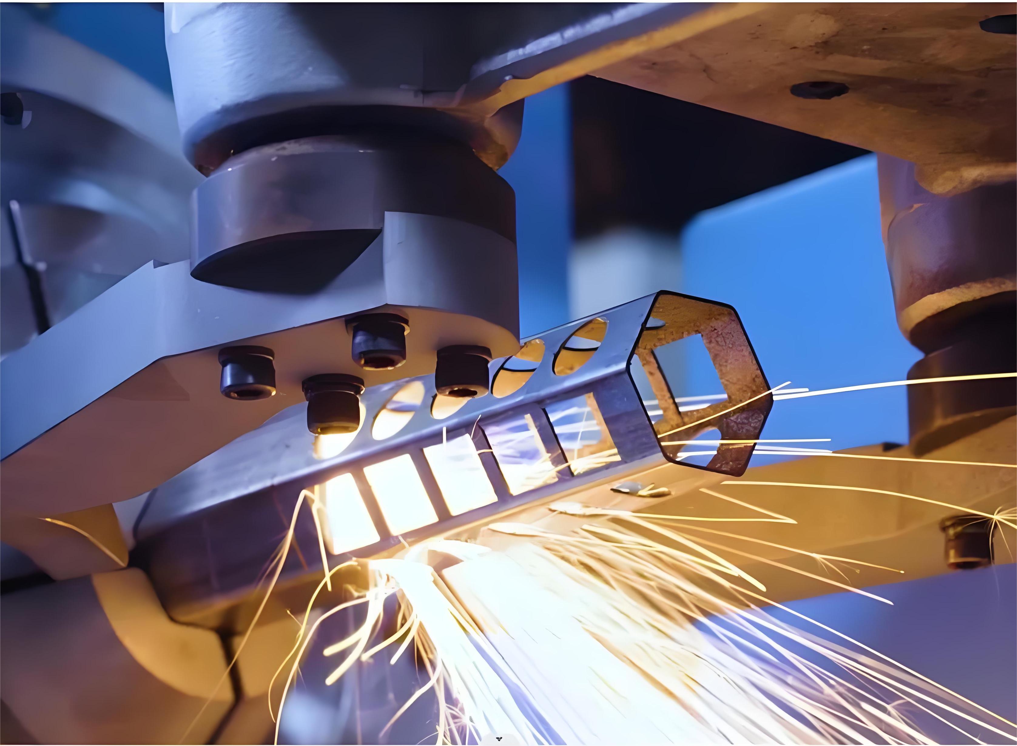 追光向新破局“内卷” 激光产业谋求三年翻番(图1) 追光向新破局“内卷” 激光产业谋求三年翻番(图1)